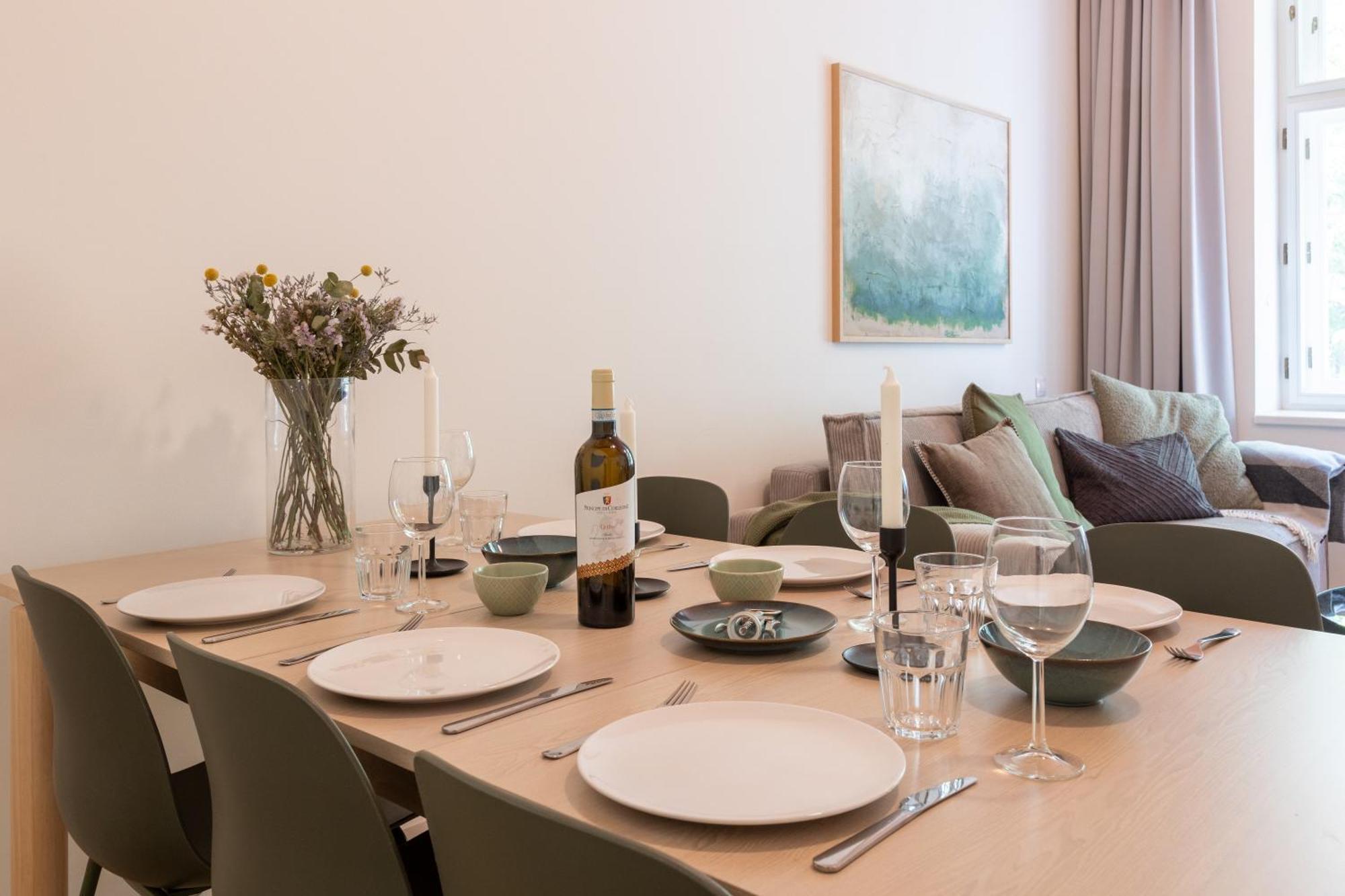 3bdr With Terrace And Electric Grill In Vinohrady By Days * Praag